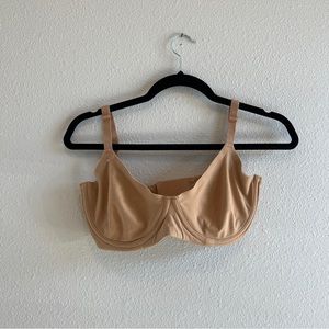 SKIMS FITS EVERYBODY UNLINED DEMI BRA